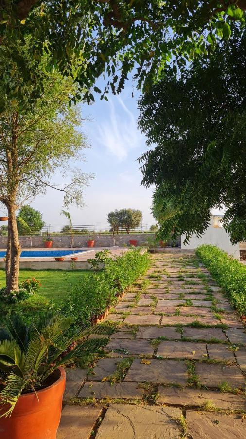 The Rustic Villa, A Stay With Luxuries Amenities And Exotic Nature Dźajpur Zewnętrze zdjęcie