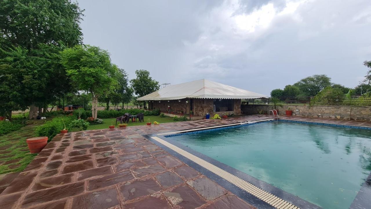 The Rustic Villa, A Stay With Luxuries Amenities And Exotic Nature Dźajpur Zewnętrze zdjęcie