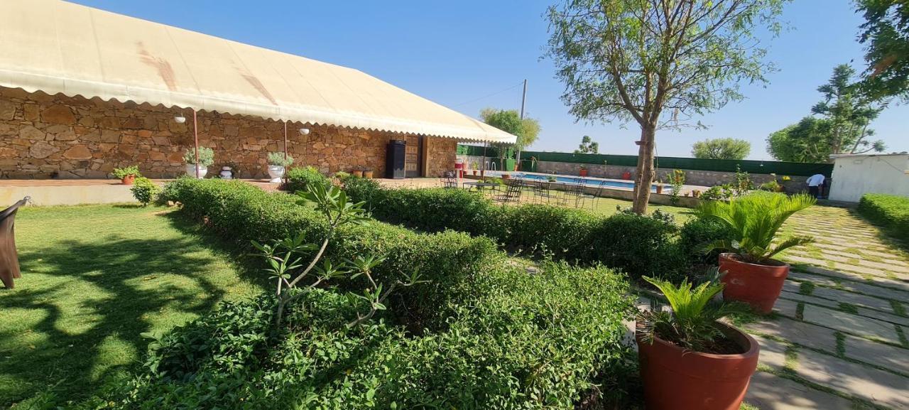 The Rustic Villa, A Stay With Luxuries Amenities And Exotic Nature Dźajpur Zewnętrze zdjęcie
