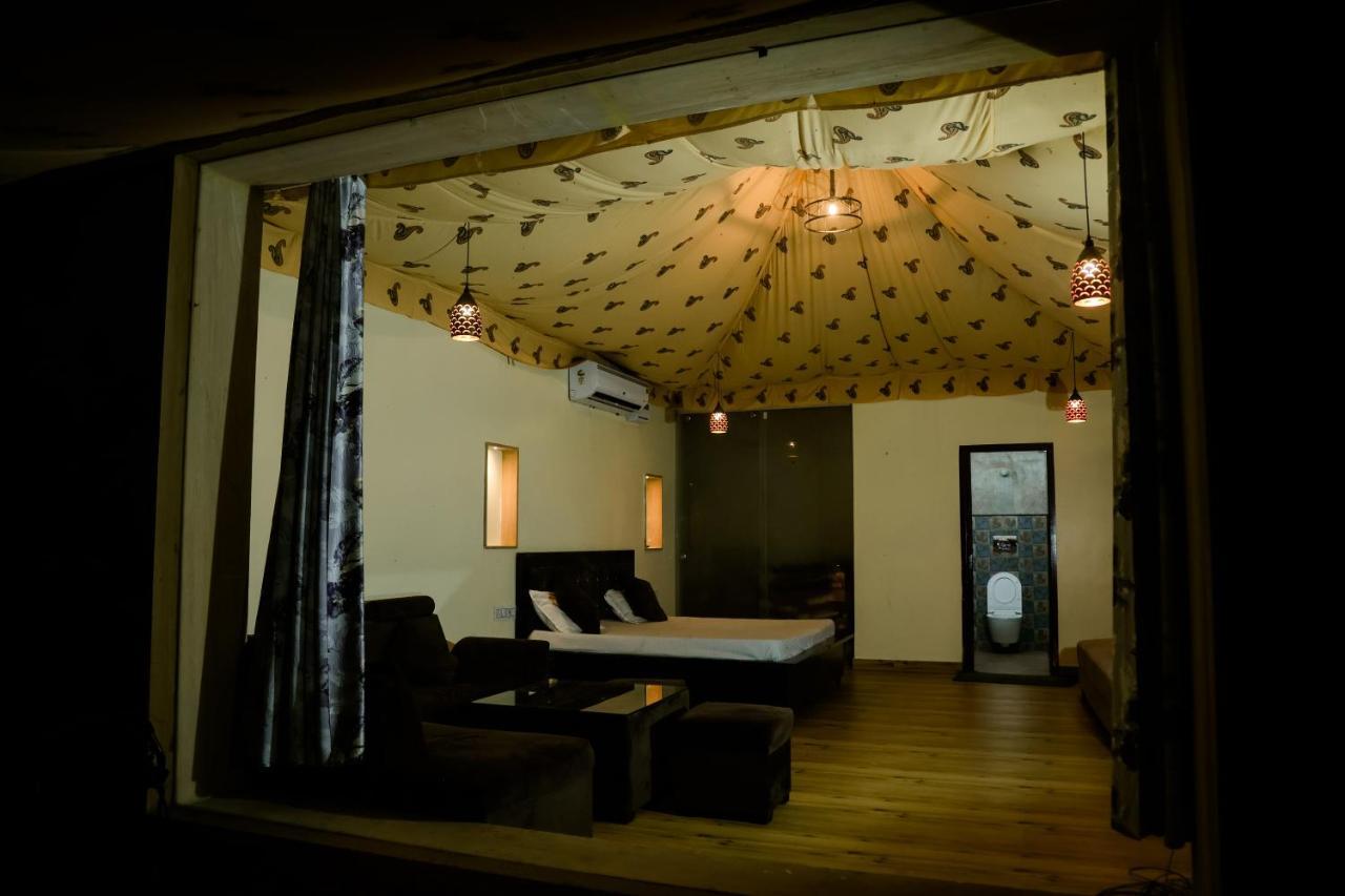 The Rustic Villa, A Stay With Luxuries Amenities And Exotic Nature Dźajpur Zewnętrze zdjęcie