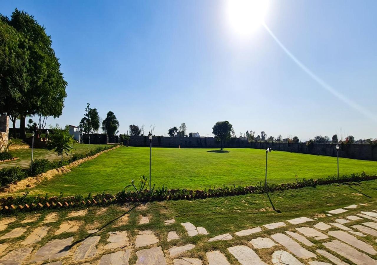 The Rustic Villa, A Stay With Luxuries Amenities And Exotic Nature Dźajpur Zewnętrze zdjęcie